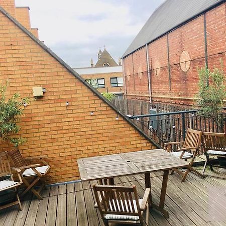 Spacious Mews Apartment, Clapham ロンドン エクステリア 写真